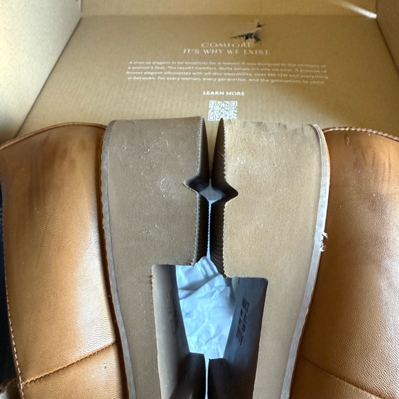 Naturalizer Cabaret Loafers - Picture 8 of 9